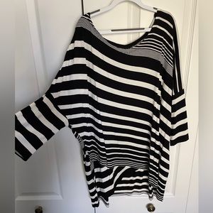 Chico’s size 2 (which is a 10/12 in women’s)